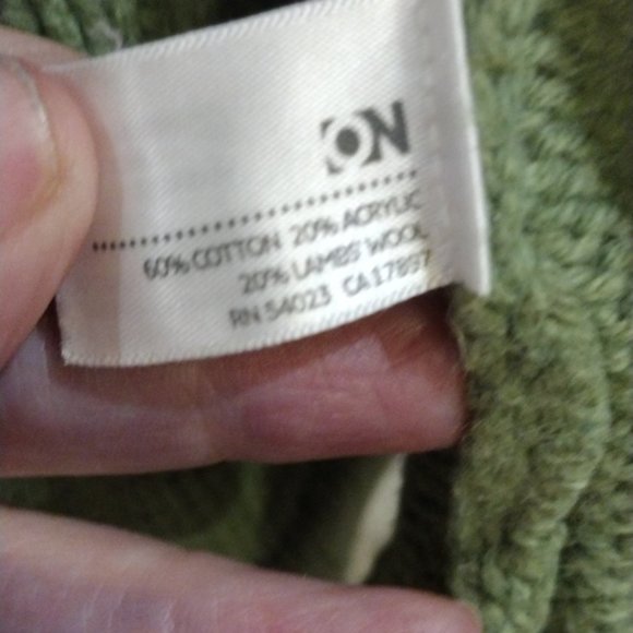 Old Navy Medium Green Sweater. - Picture 6 of 8